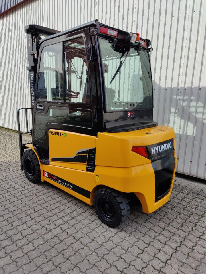 Hyundai 35BH-9