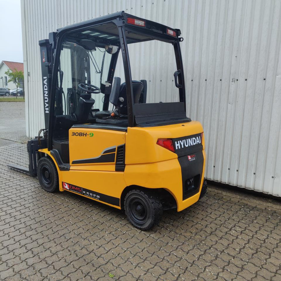 Hyundai 30BH-9
